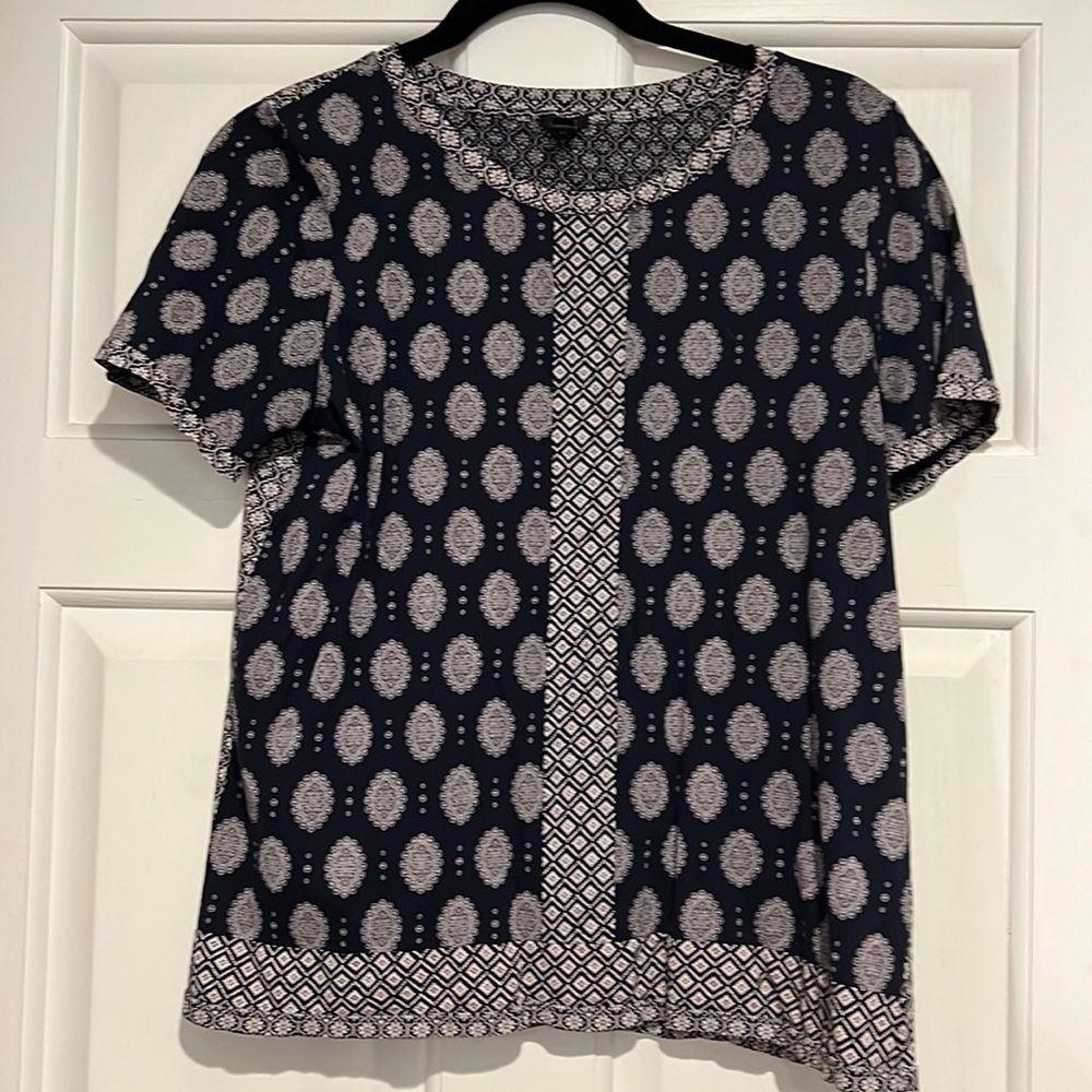Two patterned top in navy and crème